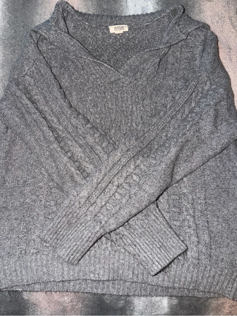 ANNA Gray Cable-Knit V-Neck Sweater
